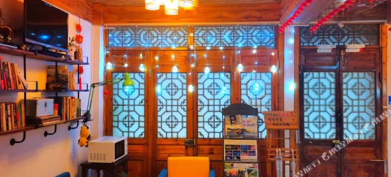 凤凰西陵居(凤凰古城西门城楼店)图片