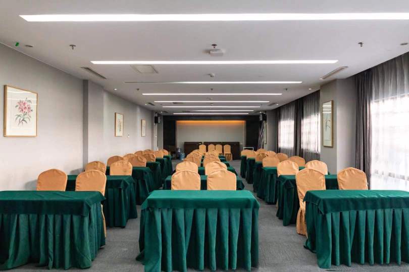 Juchuan Lily Hotel Over view