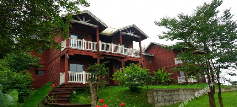 镇巴观云山庄图片