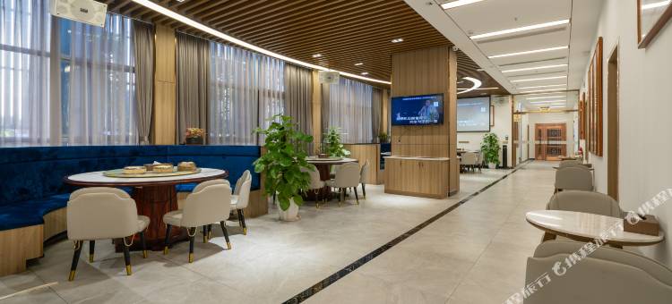 深圳嘉瑞城艺术酒店(深圳龙华大浪商业中心店)图片