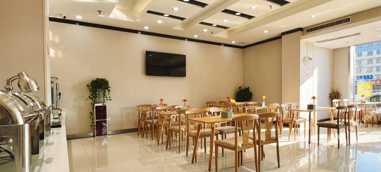 亚瑞青居酒店(邹城欧陆商城店)图片