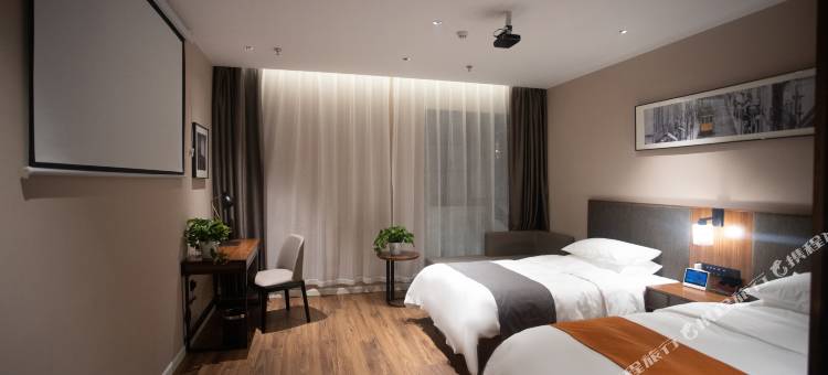 睿柏·云酒店(砀山汇景雅苑店)图片