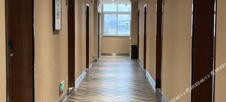 洛阳居美酒店(龙门高铁站关林店)图片