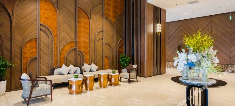 孟清下龙中英豪华酒店(Muong Thanh Luxury Ha Long Centre Hotel)图片