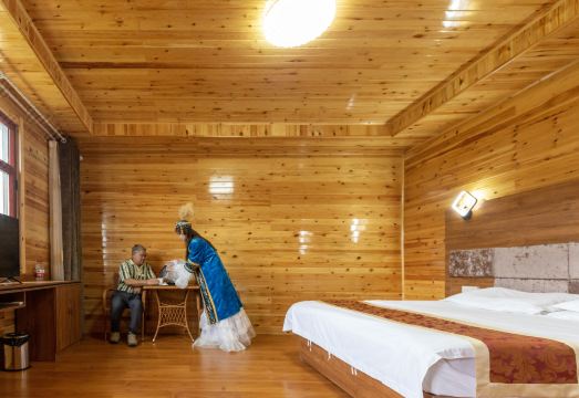 Bay Awule Villa Hotel Overview