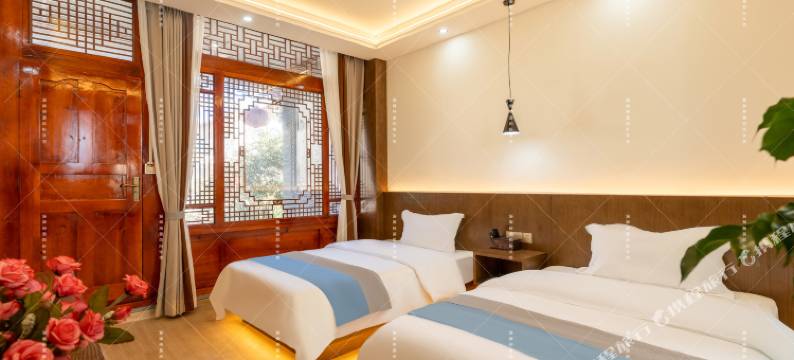 丽江玉龙山海居图片