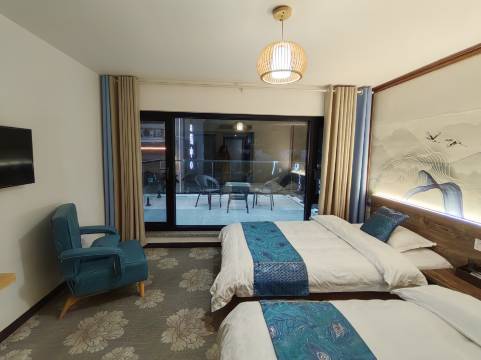 九华山发发发民宿