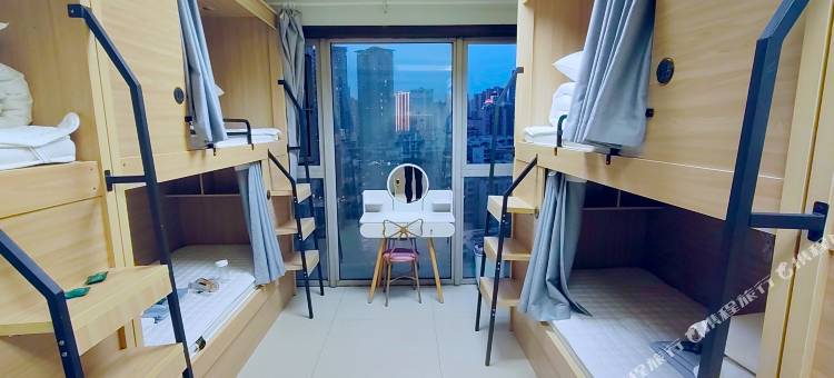 佳美纯女青年旅社(观音桥好吃街店)图片