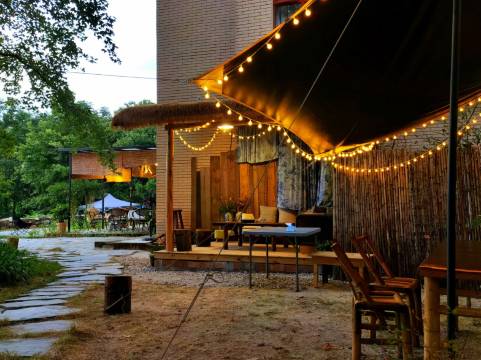 龙山村竹格民宿