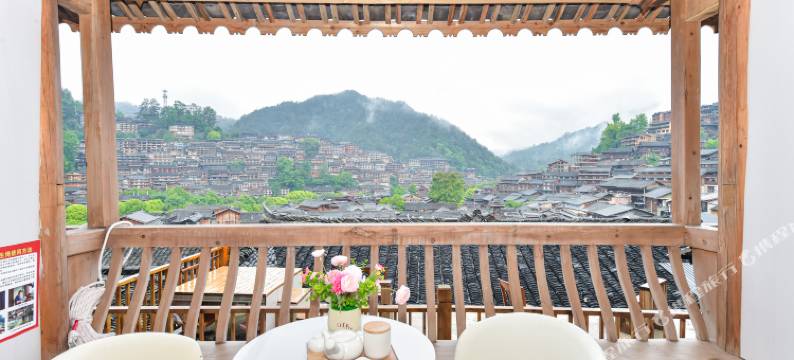 西江千户苗寨清风别苑全景美宿图片