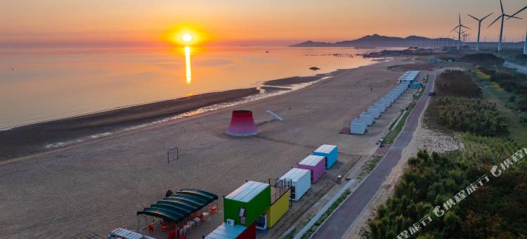 三梦季·又见海太空舱露营地图片