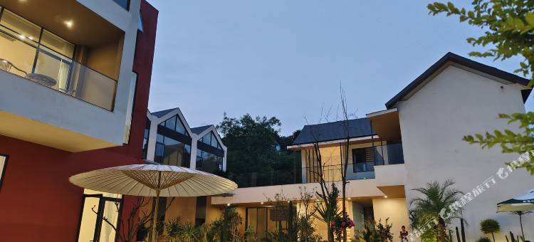 成都肆禧民宿(龙泉山彩虹观景桥店)图片