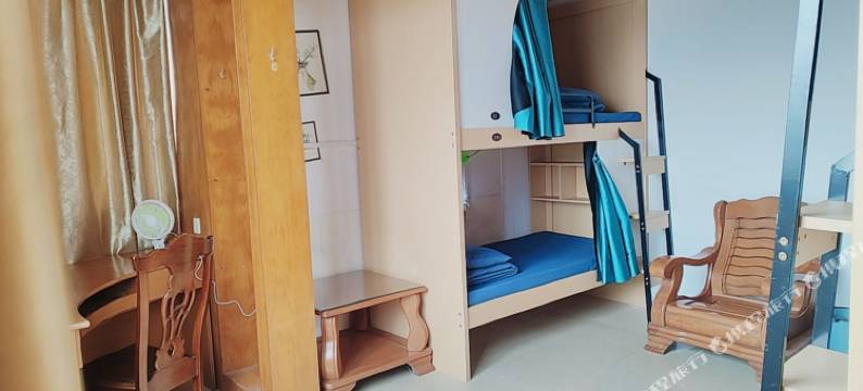 下一站柳州纯男生青年驿站民宿(青云民生市场音乐喷泉店)图片