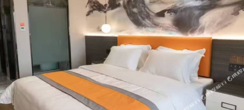 悦庭·楠舍观影民宿(天明财富广场文理学院店)图片