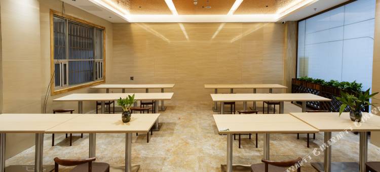 YUNJINHOTEL·云锦酒店(张家界武陵源森林公园店)图片