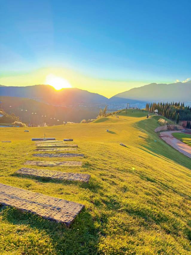 大理慢海卓悦·MAN HAI设计师酒店(大理高铁站洱海公园店)图片