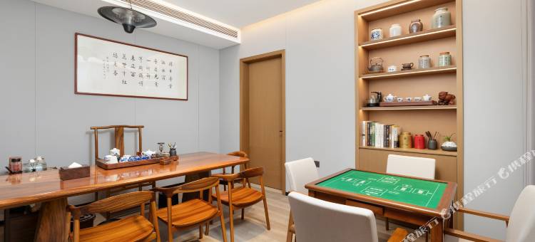 南昌童园国际酒店(艾溪湖湿地公园鱼尾洲地铁站店)图片