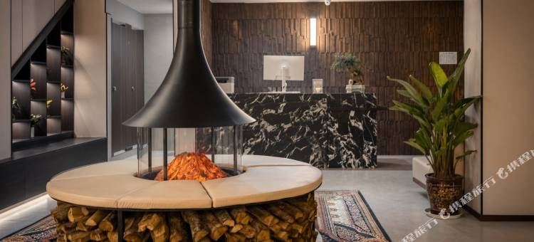 与子归·悦山民宿(九寨沟县城店)图片