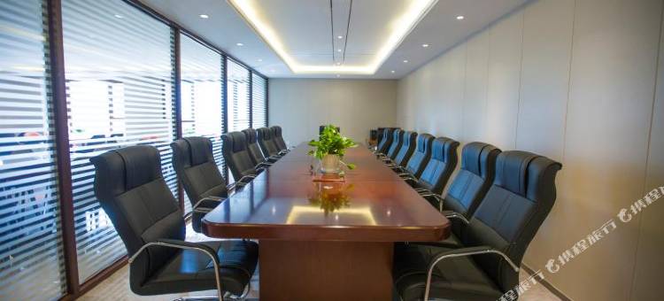 盛越东谷酒店(富锦火车站店)图片