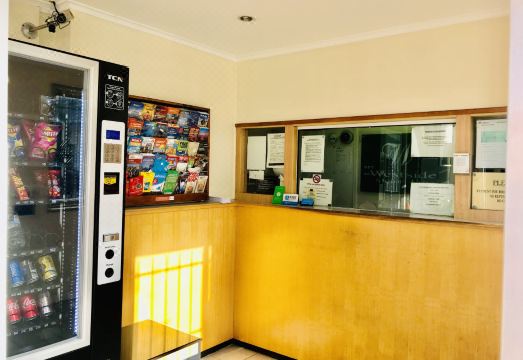 Westside Motor Inn Hotel Overview