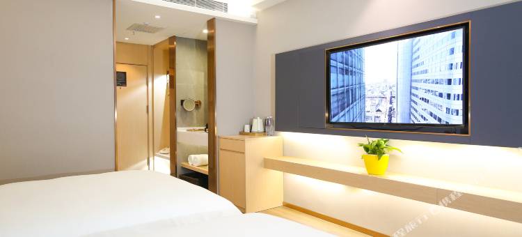 潮漫酒店(乌鲁木齐国际大巴扎中山路店)图片