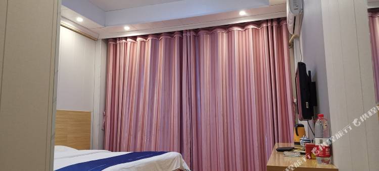 青柠酒店(许昌胖东来生活广场火车站店)图片