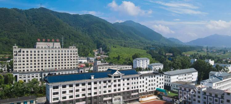 锐思特连锁酒店(集安鸭绿江店)图片