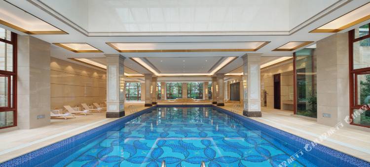 峨眉山橘子树汤泉酒店(马路桥美食街店)图片