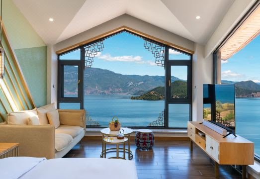 默半山·Holiday Villa轻奢湖景度假精品民宿（泸沽湖店）外景图