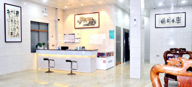铭峰公寓(湛江东海岛东山镇店)图片