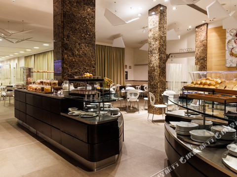 贝斯特韦斯特精品皇家圣缇纳大酒店