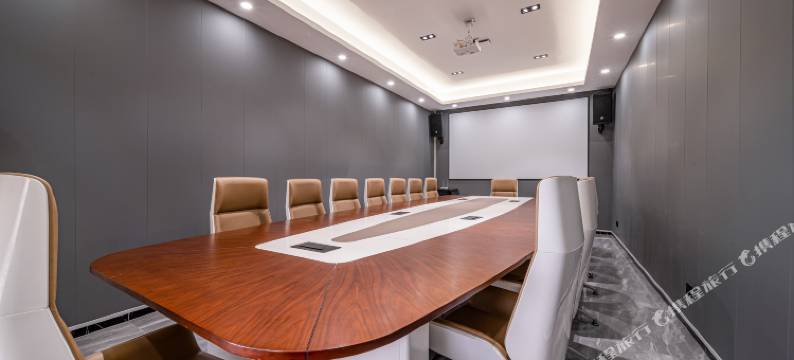 万龙酒店(南宁广西大学三十三中地铁站店)图片