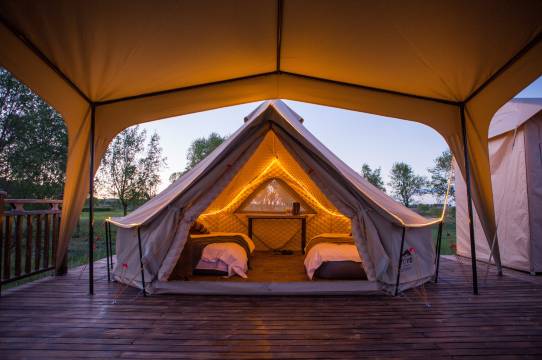 天保那苏图草原营地