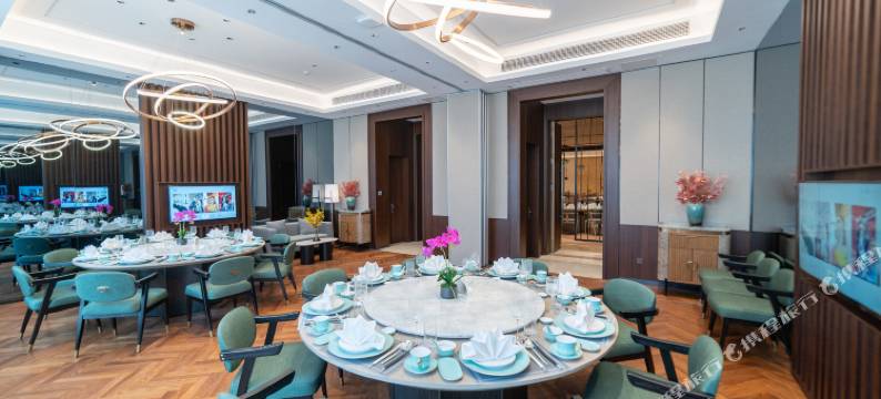 方大九钢酒店图片