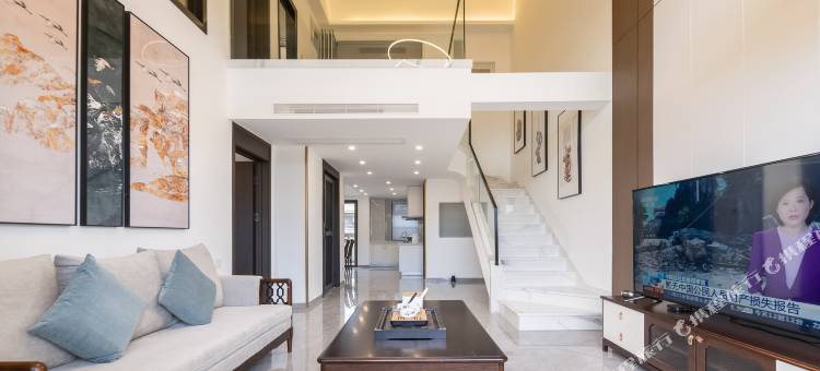 蔚莱港湾泳池度假别墅(三亚湾凤凰机场店)图片