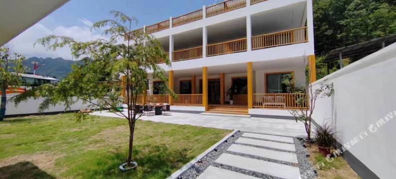 鲁山县花开四季民宿图片