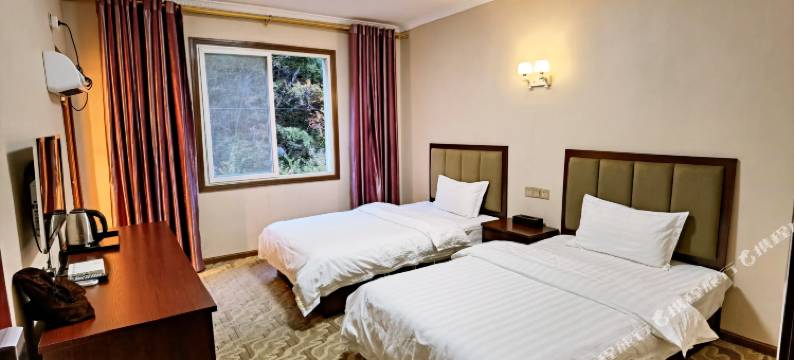 理县友谊峰大酒店(毕棚沟景区店)图片