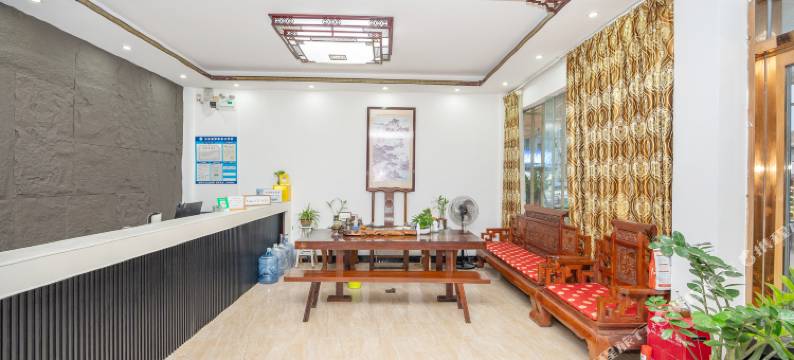 涠洲岛7+1假日酒店图片