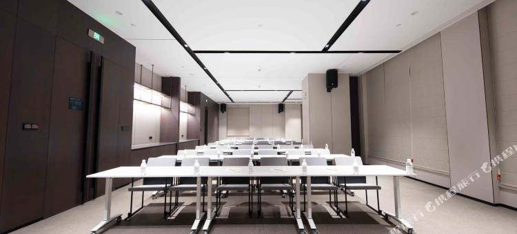 呼和浩特体育场成吉思汗大街亚朵酒店图片