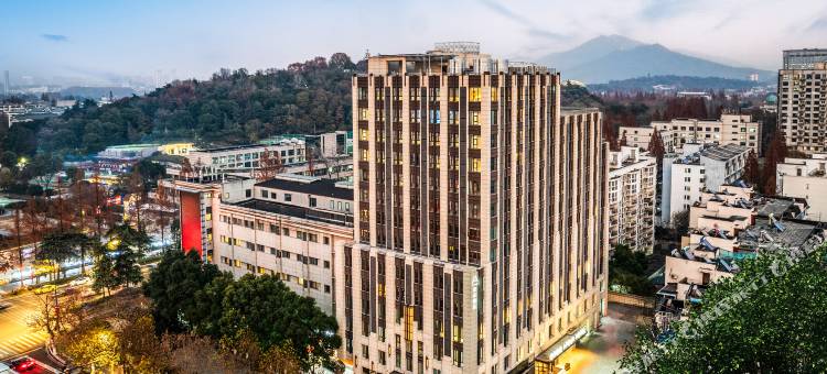 南京鼓楼广场北京东路亚朵酒店图片