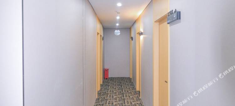 布丁严选酒店(上海华东师范大学金沙江地铁站店)图片