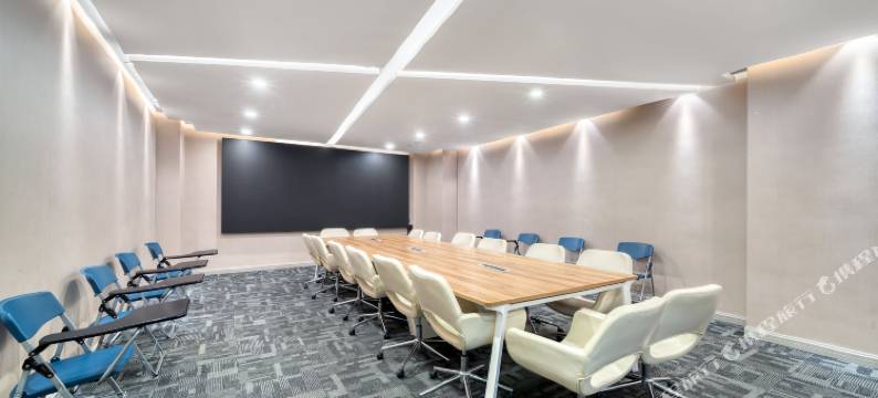 璞晶唯庭酒店(上海静安寺武宁路地铁站店)图片