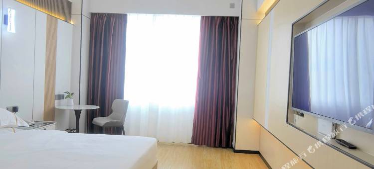 云霞酒店(湛江附属医院国贸大厦店)图片