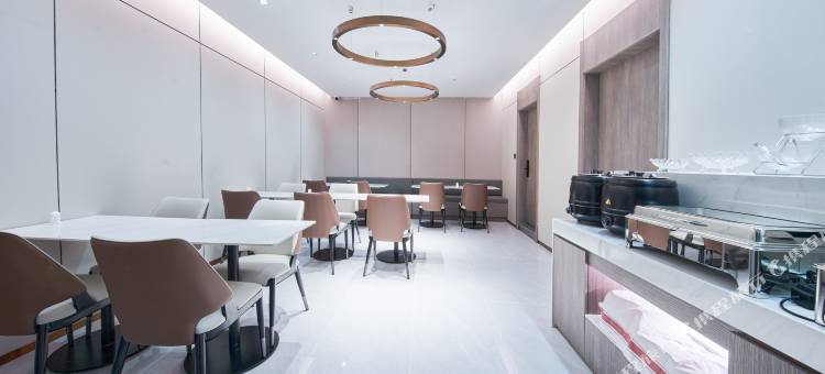 朗丽兹酒店(北京西站七里庄地铁站店)图片