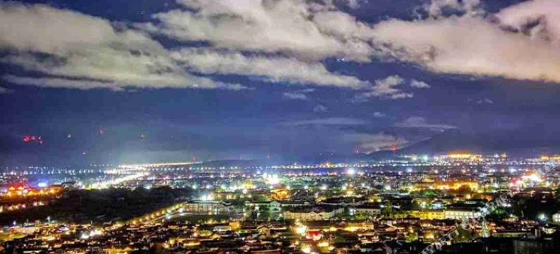 麻朵云筑丨夜话古城·暖居丨一线度假美墅(丽江古城北门店)图片