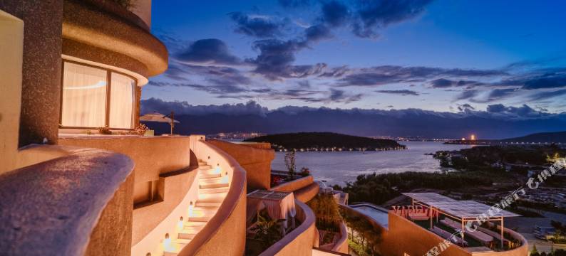 海十八·烟云海景度假酒店(大理洱海圣托里尼店)图片