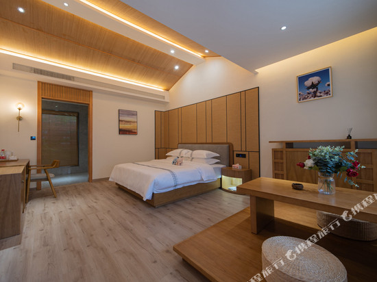 时光小院民宿(乐山大佛店)