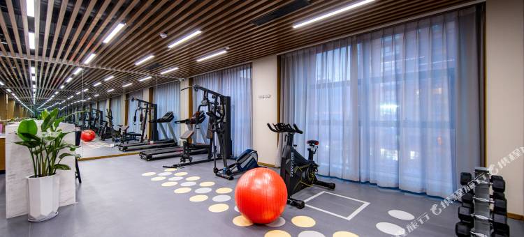 菏泽长江东路桔子水晶酒店图片