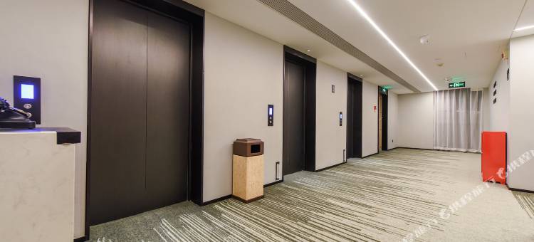 重庆解放碑洪崖洞江景亚朵S酒店图片