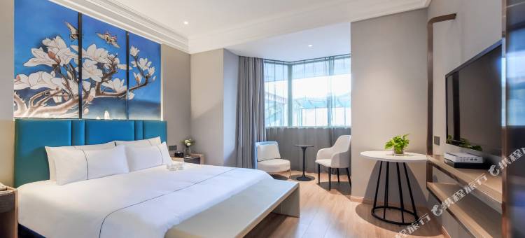 白玉兰酒店(重庆解放碑步行街洪崖洞店)图片